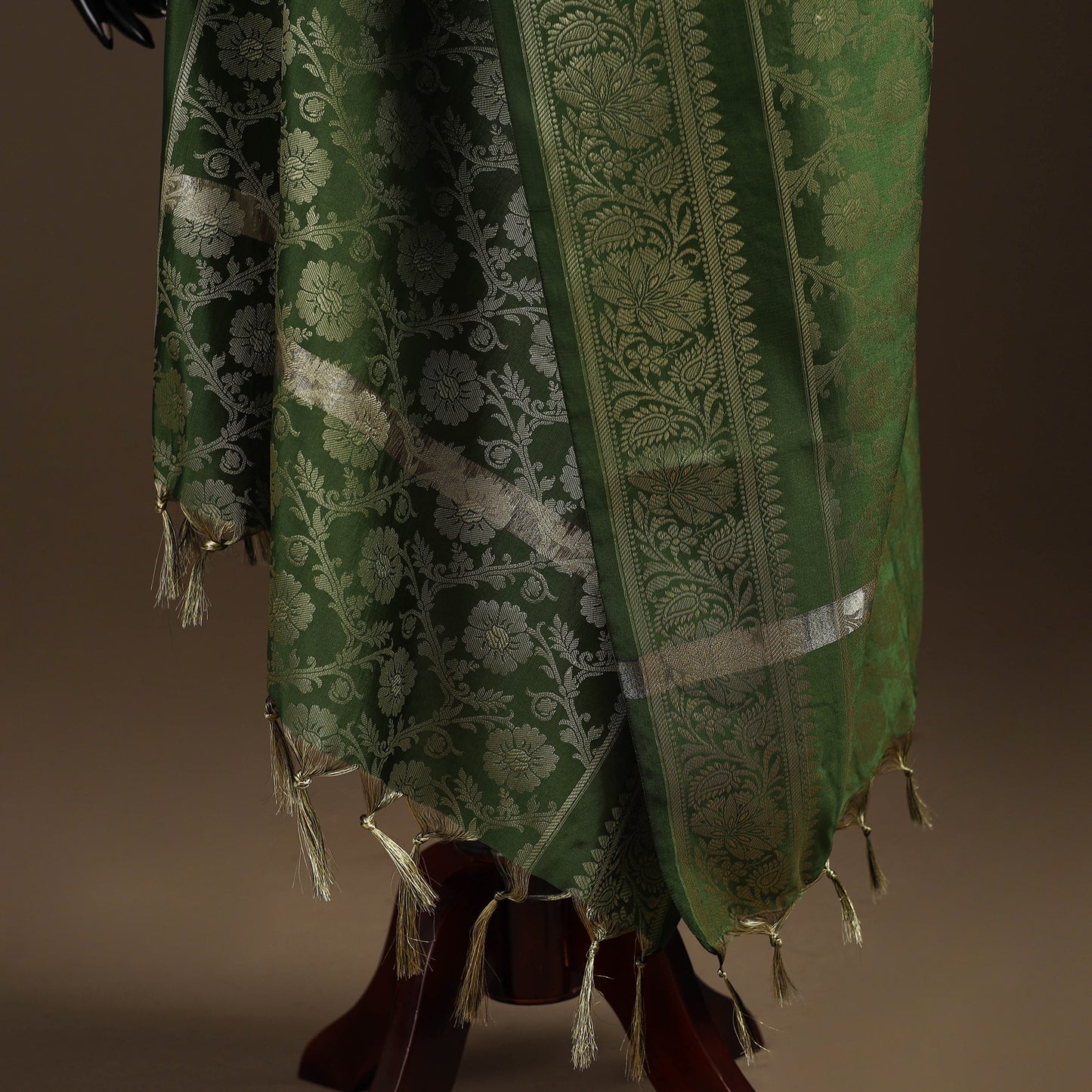 Zari Work Banarasi Silk Dupatta 11