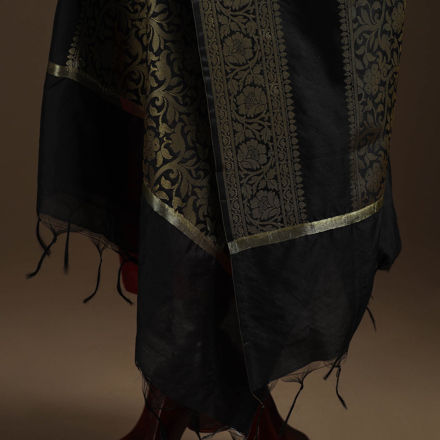 Zari Work Banarasi Silk Dupatta 20