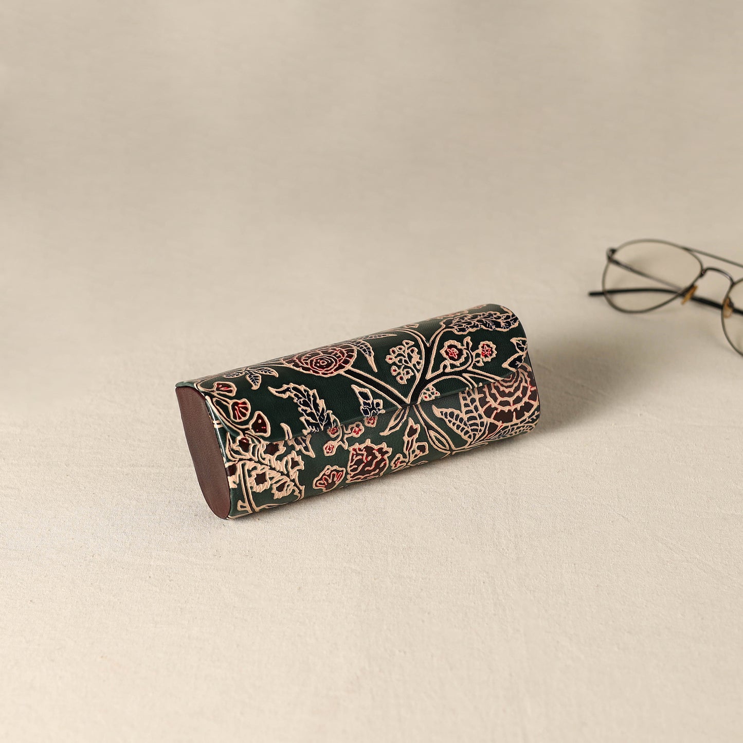 Handcrafted Embossed Leather Spectacle Case 04