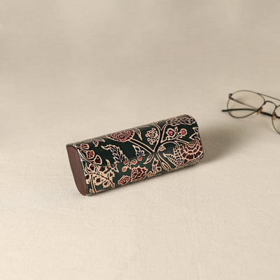 Handcrafted Embossed Leather Spectacle Case 04