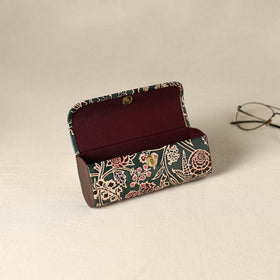 Handcrafted Embossed Leather Spectacle Case 04