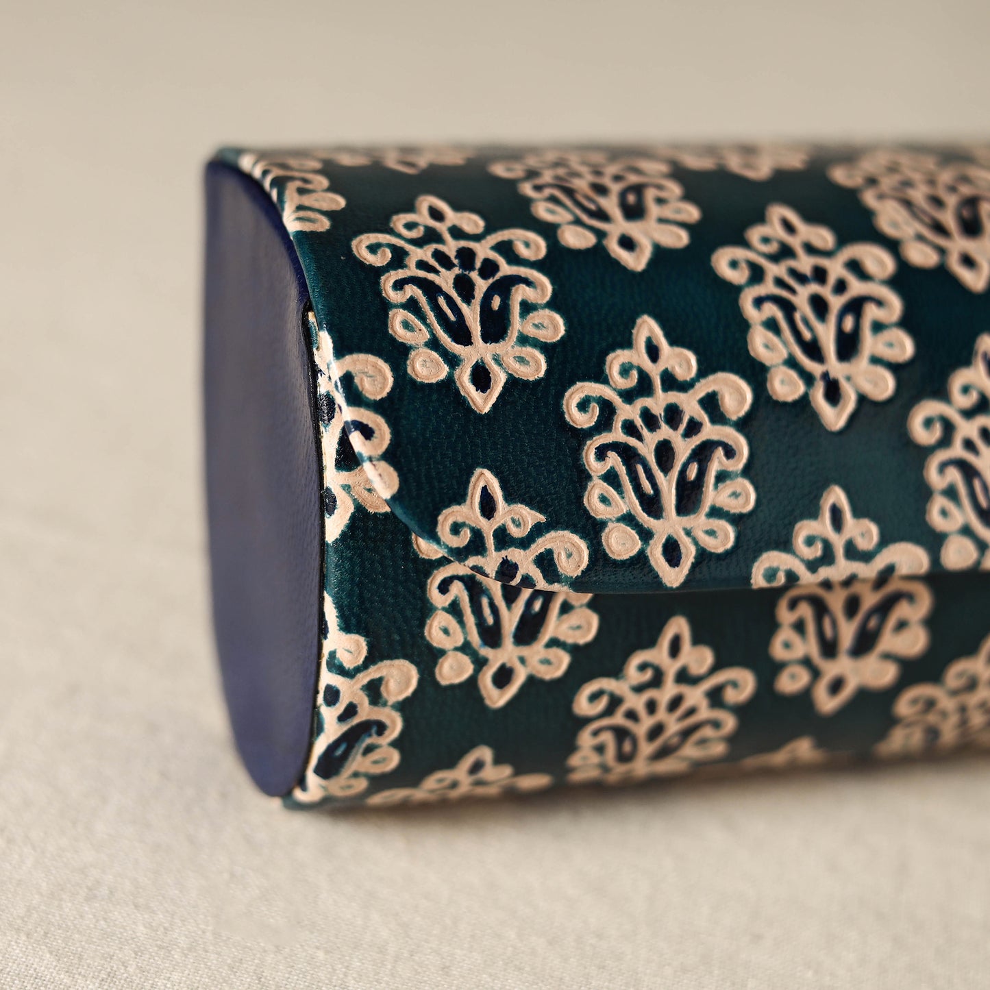 Handcrafted Embossed Leather Spectacle Case 05