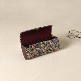 Handcrafted Embossed Leather Spectacle Case 06