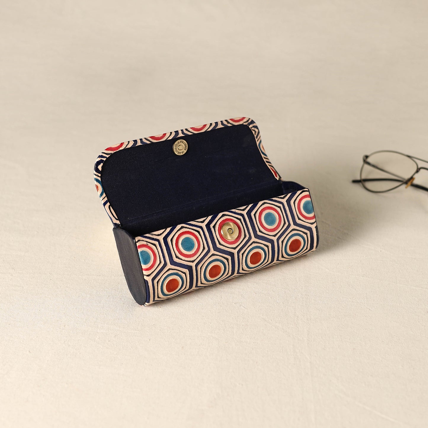 Handcrafted Embossed Leather Spectacle Case 09