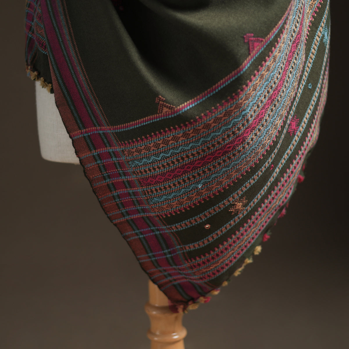 Kutch Handwoven Mirror Work Chomuk Buta Acrylic Wool Shawl 05