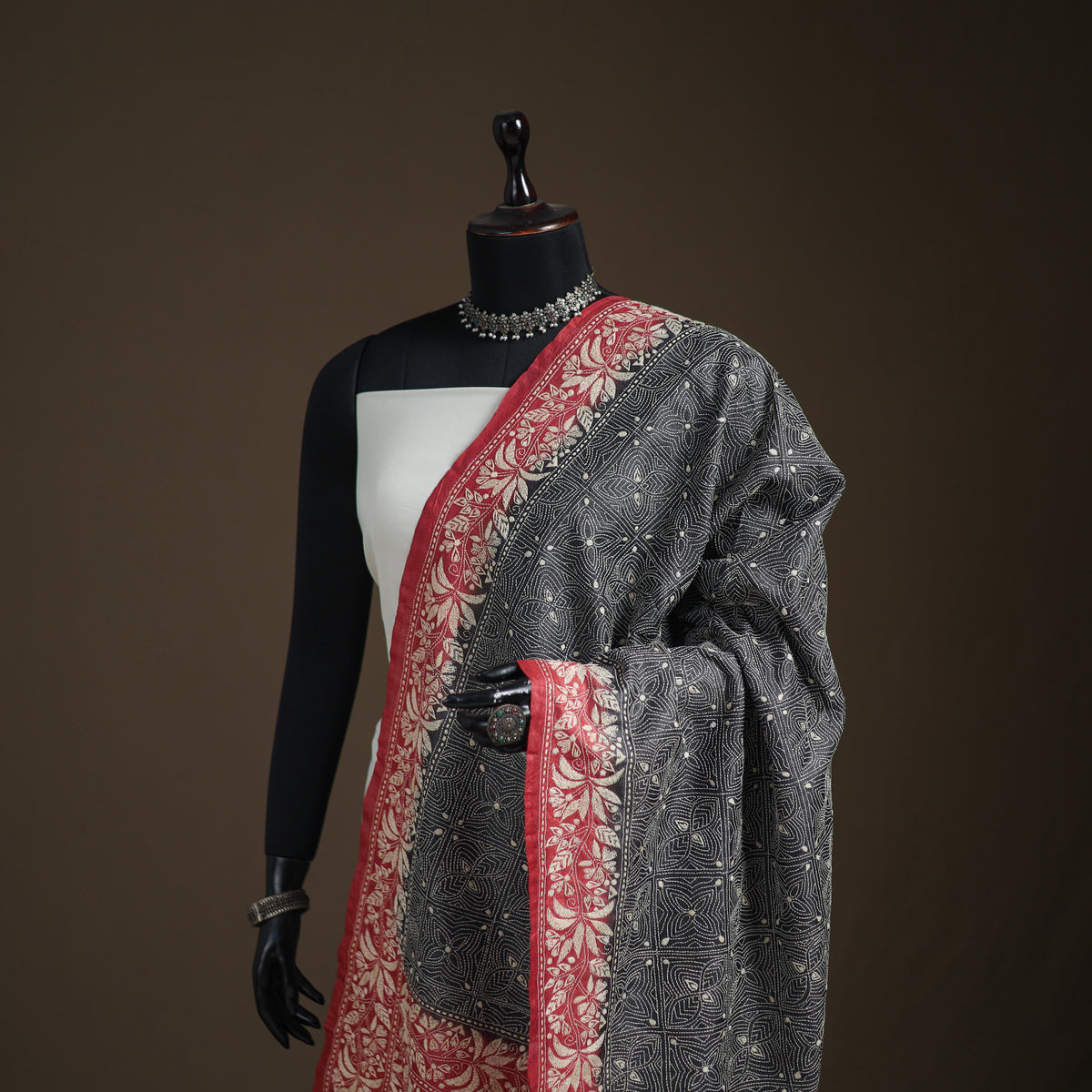 Tussar Silk Handloom Bolpur Kantha Hand Embroidered Dupatta 02