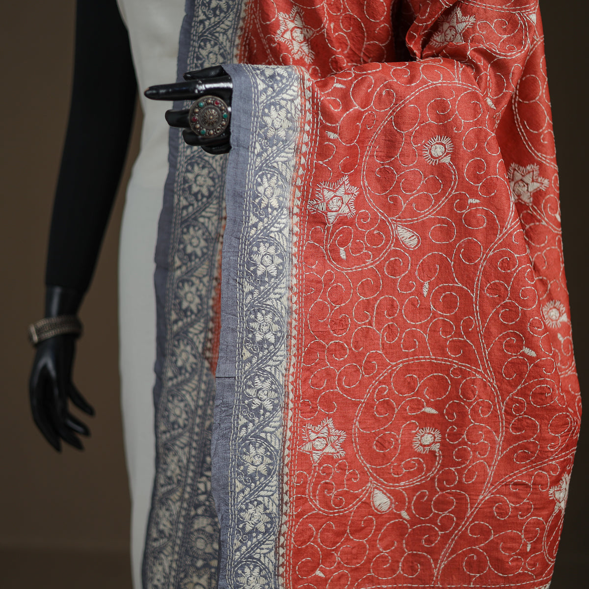 Tussar Silk Handloom Bolpur Kantha Hand Embroidered Dupatta 03