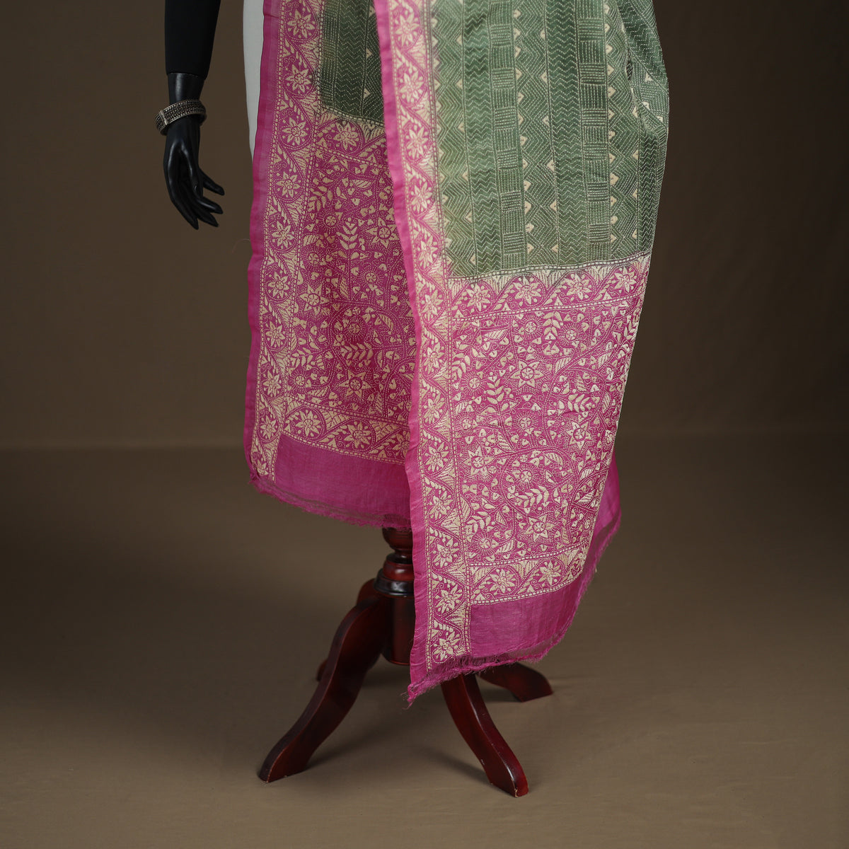Tussar Silk Handloom Bolpur Kantha Hand Embroidered Dupatta 06
