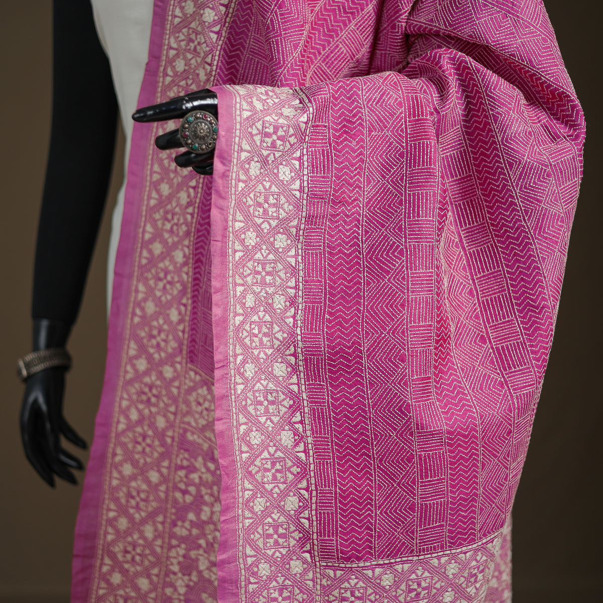 Tussar Silk Handloom Bolpur Kantha Hand Embroidered Dupatta 08