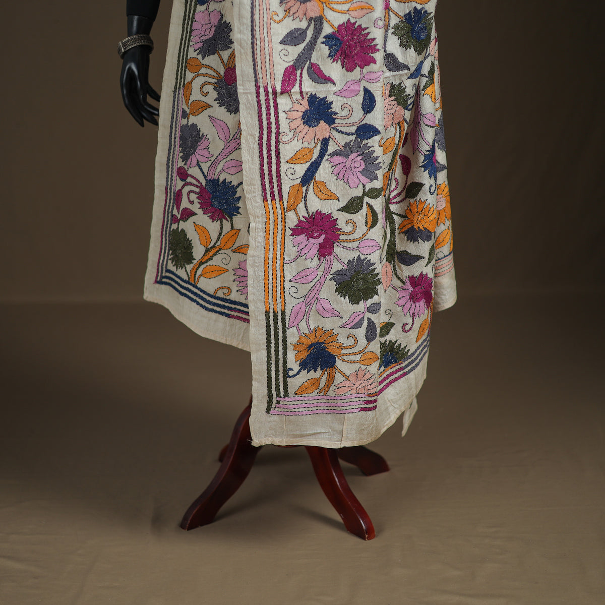 Tussar Silk Handloom Bolpur Kantha Hand Embroidered Dupatta 16