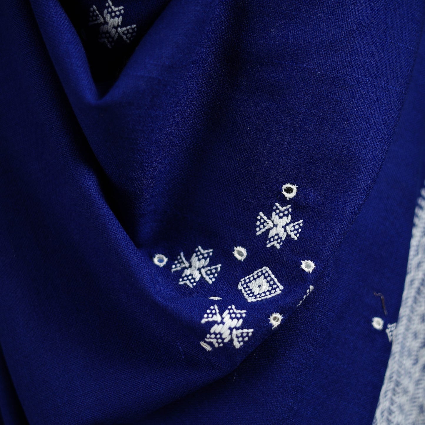 Kutch Bhujodi Handwoven Mirror Work Acrylic Wool Shawl 41