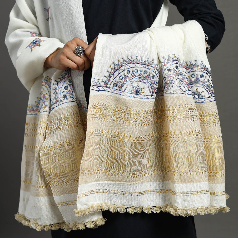 White - Kutch Neran Hand Embroidery Mirror Work Woollen Shawl 125