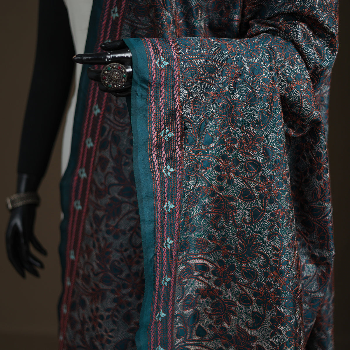 Tussar Silk Handloom Bolpur Kantha Hand Embroidered Dupatta 27