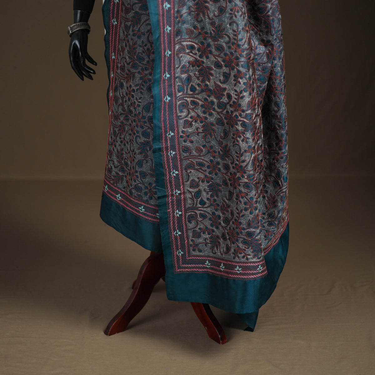 Tussar Silk Handloom Bolpur Kantha Hand Embroidered Dupatta 27