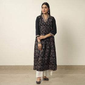 ajrakh embroidery kurta