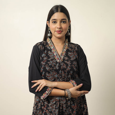 ajrakh embroidery kurta