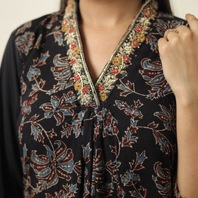 ajrakh embroidery kurta
