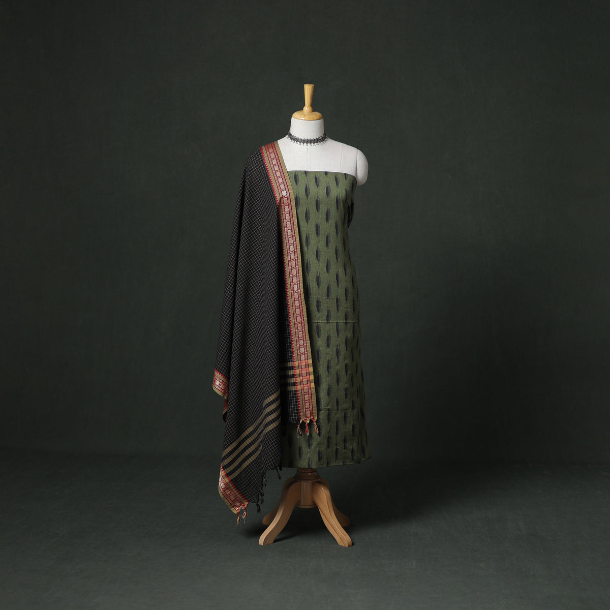 Pochampally Ikat Cotton Unstitched Dress Material: Kurta with Dupatta 10
