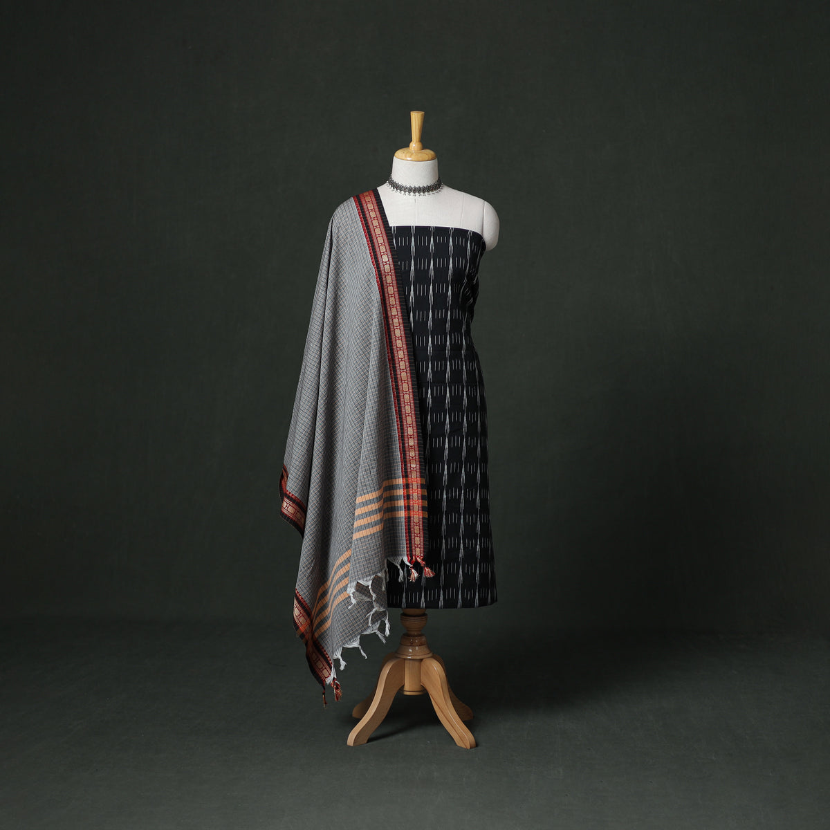 Pochampally Ikat Cotton Unstitched Dress Material: Kurta with Dupatta 12