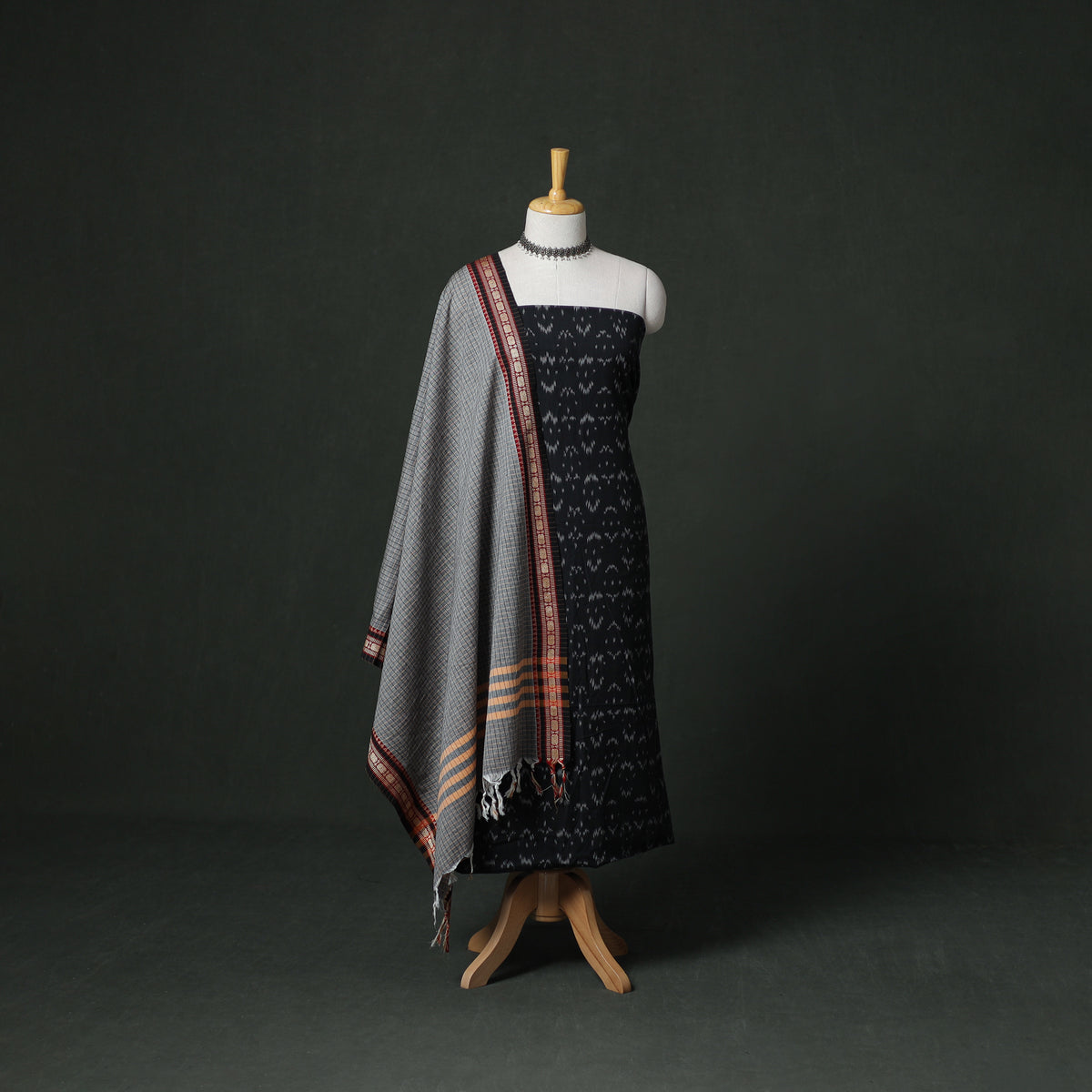 Pochampally Ikat Cotton Unstitched Dress Material: Kurta with Dupatta 13