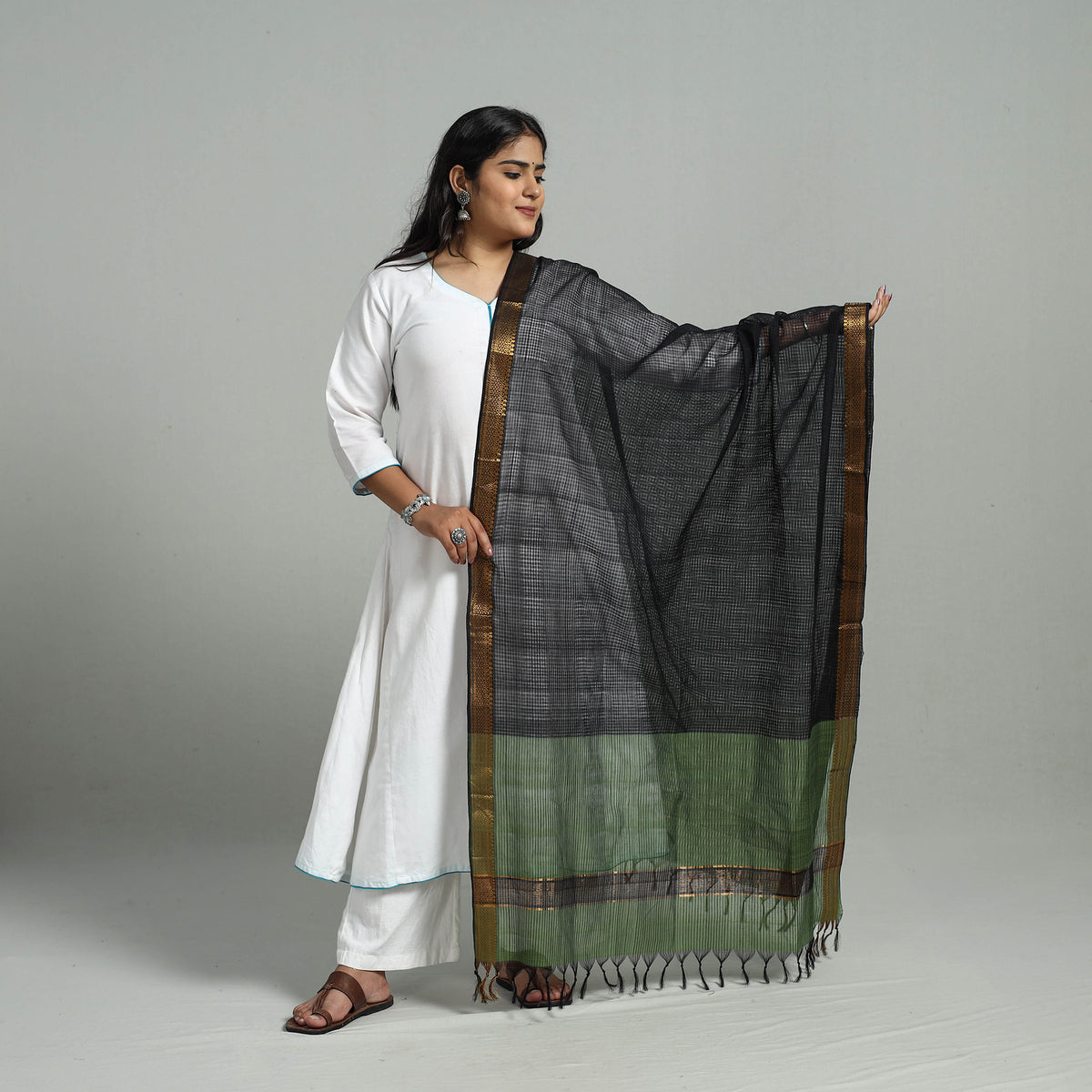 Black - Handloom Cotton Nizam Zari Border Mangalagiri Dupatta 01