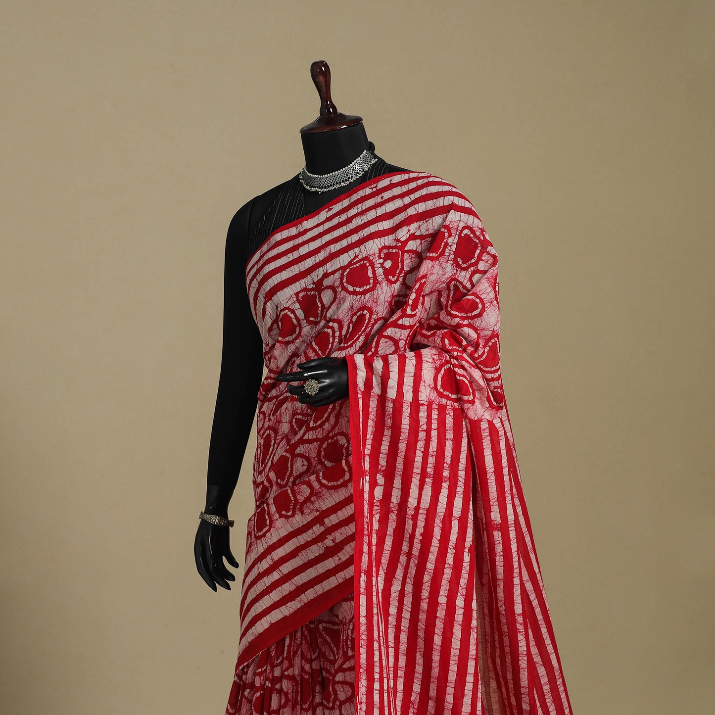 Red - mul cotton hand batik saree 40 - handcrafted