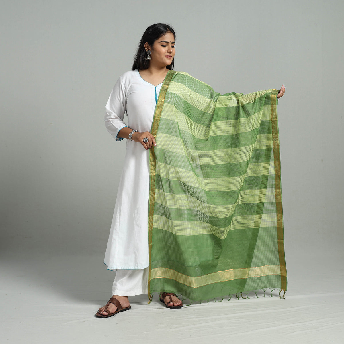 Green - Handloom Cotton Nizam Zari Border Mangalagiri Dupatta 06