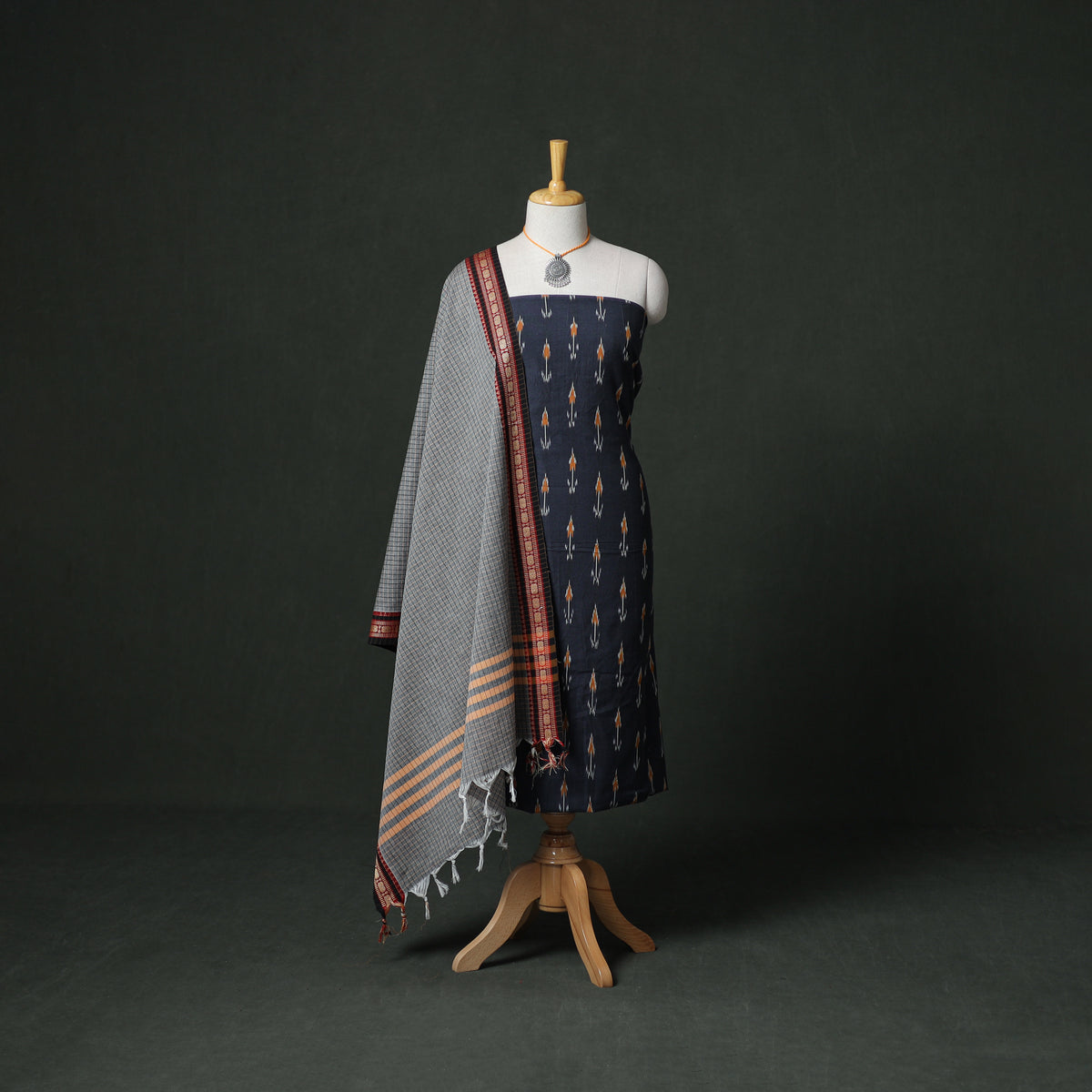 Pochampally Ikat Cotton Unstitched Dress Material: Kurta & Dupatta with Jewellery 31
