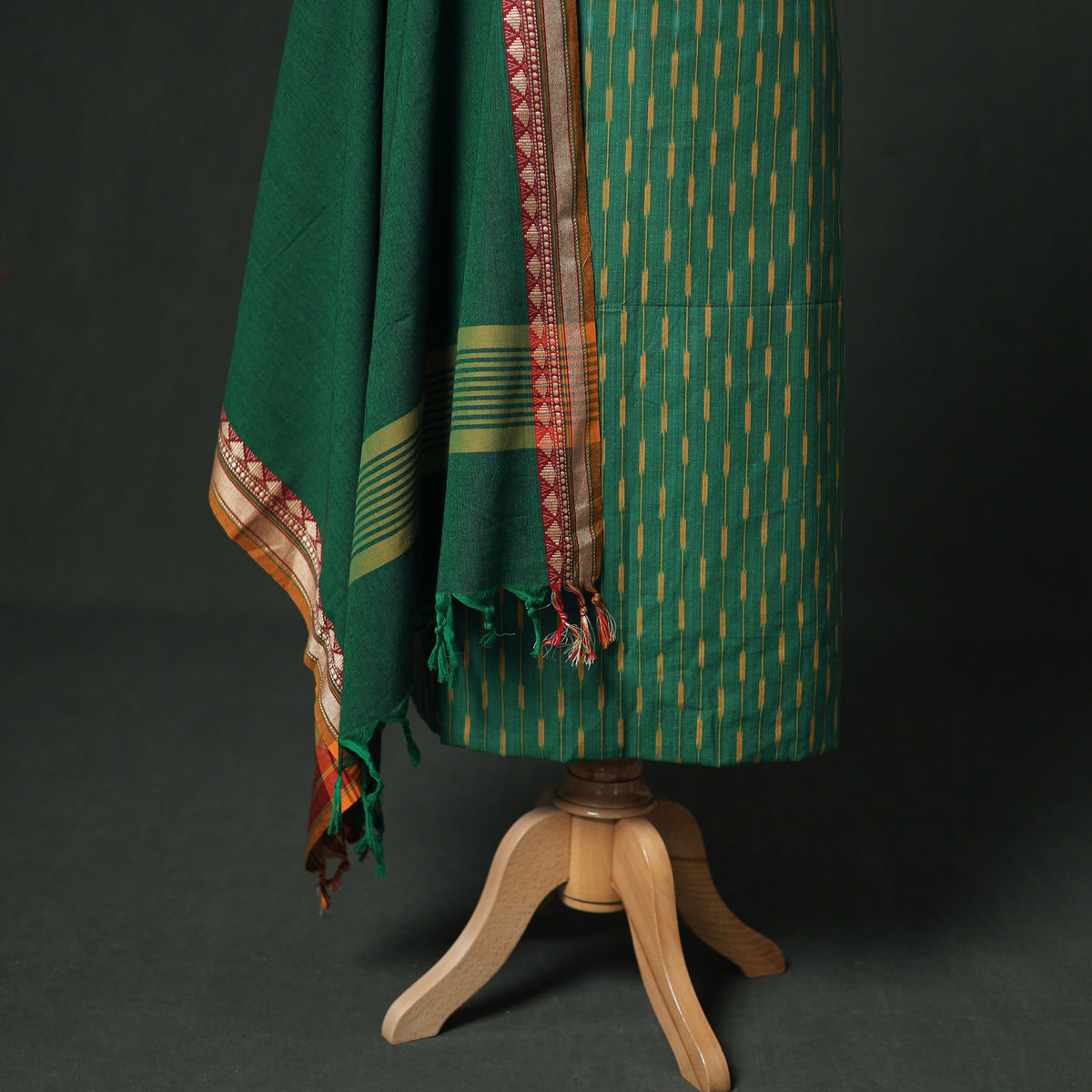 Pochampally Ikat Cotton Unstitched Dress Material: Kurta & Dupatta with Jewellery 33