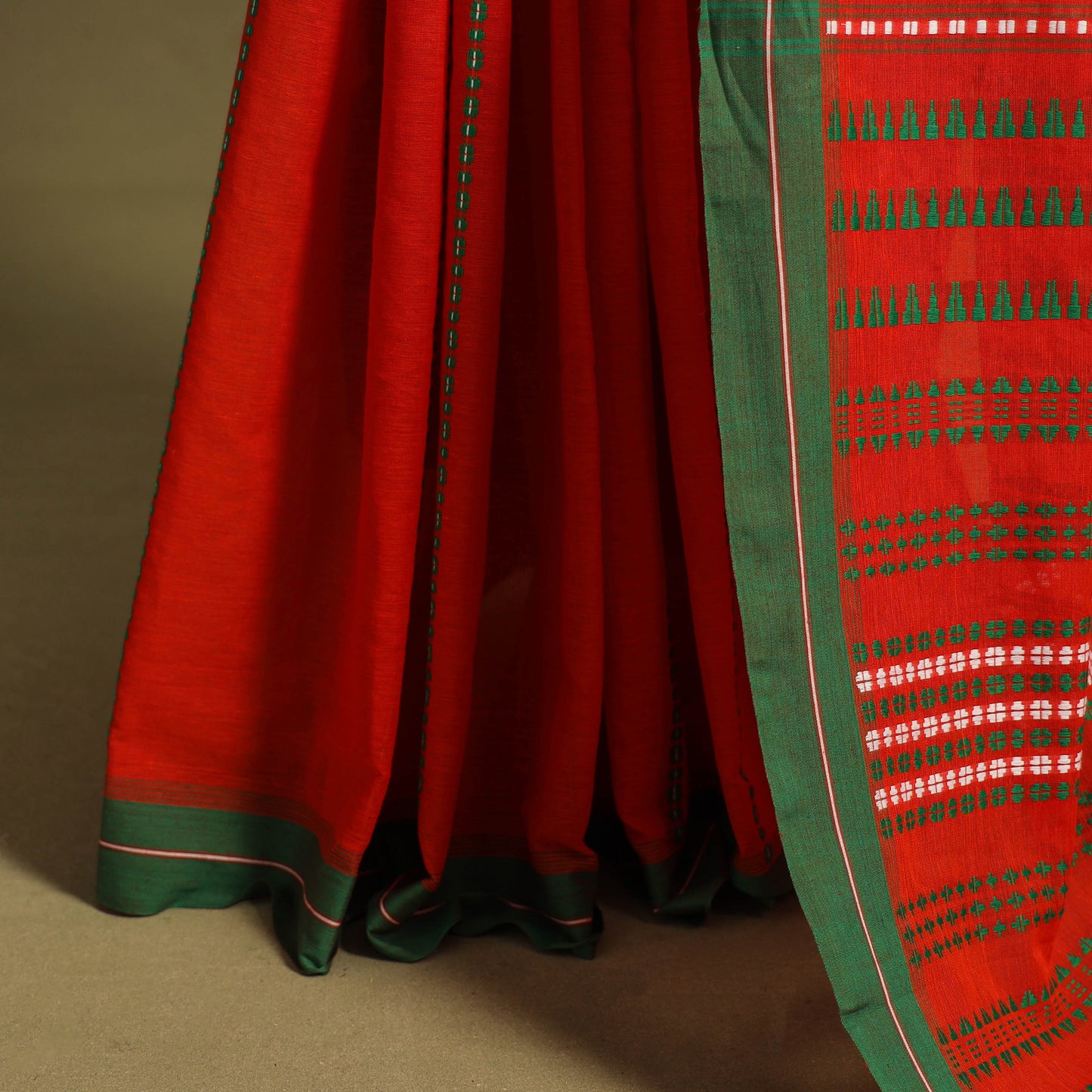 Red - handwoven cotton begumpuri saree 08 - handcrafted