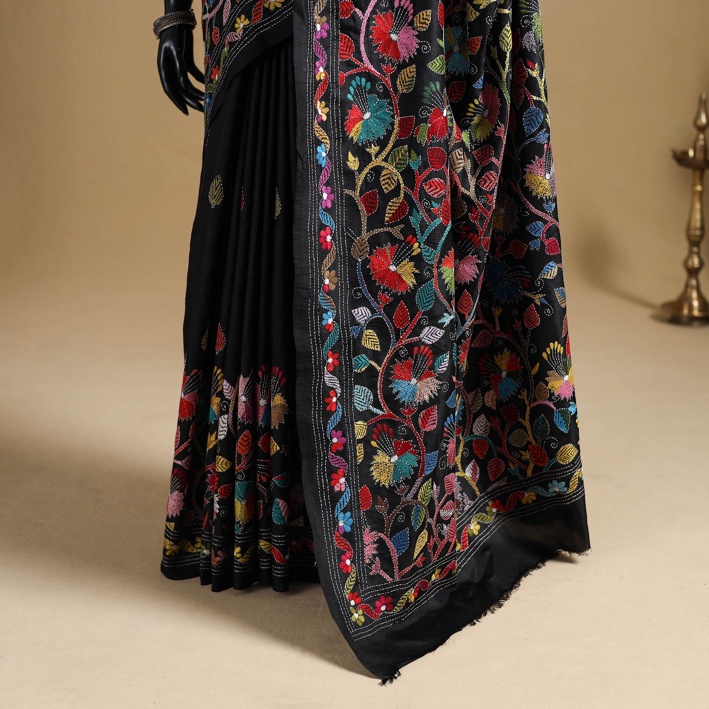 Bengal Hand Embroidered Bangalore Silk Pure Handloom Kantha Saree 02