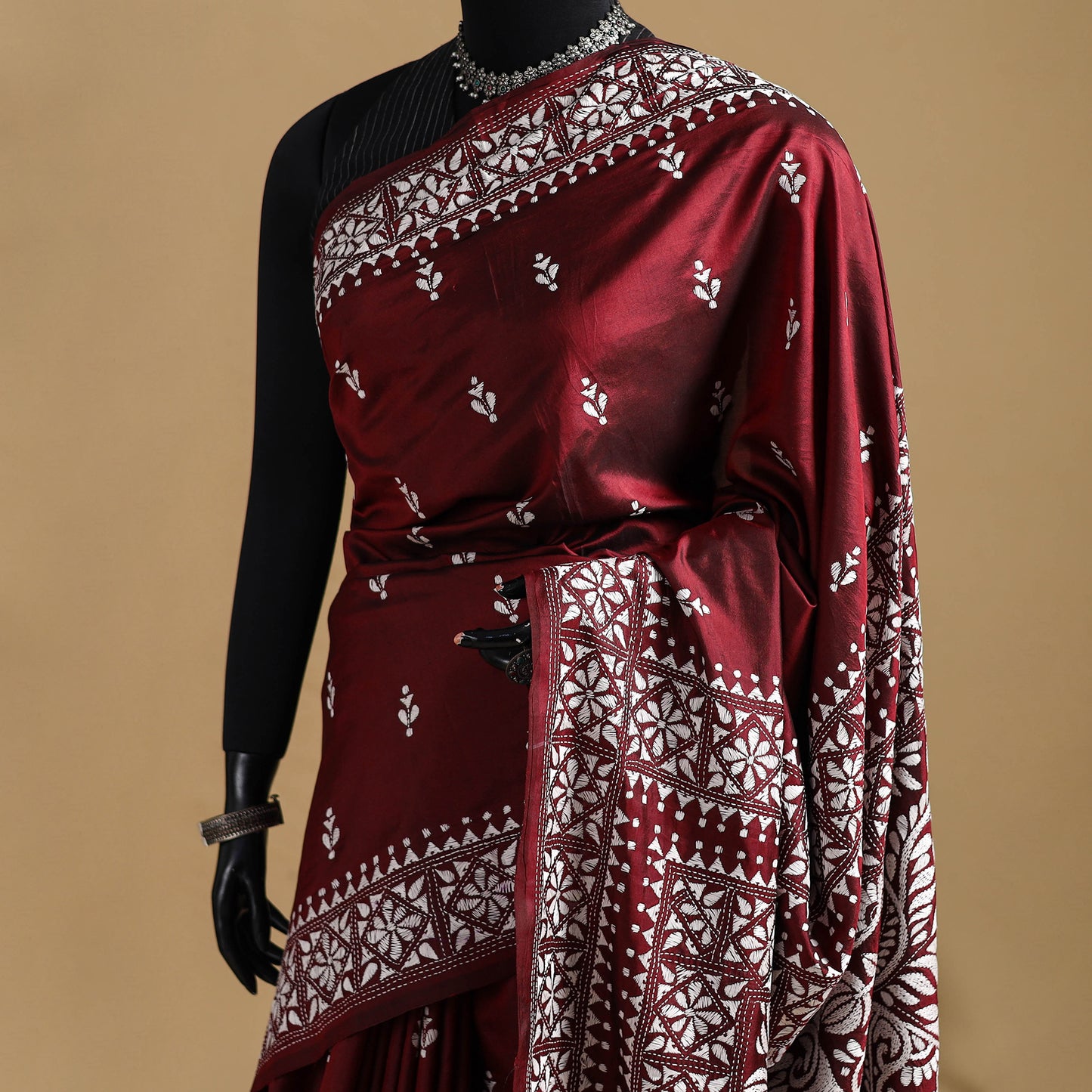 Bengal Hand Embroidered Bangalore Silk Pure Handloom Kantha Saree 04
