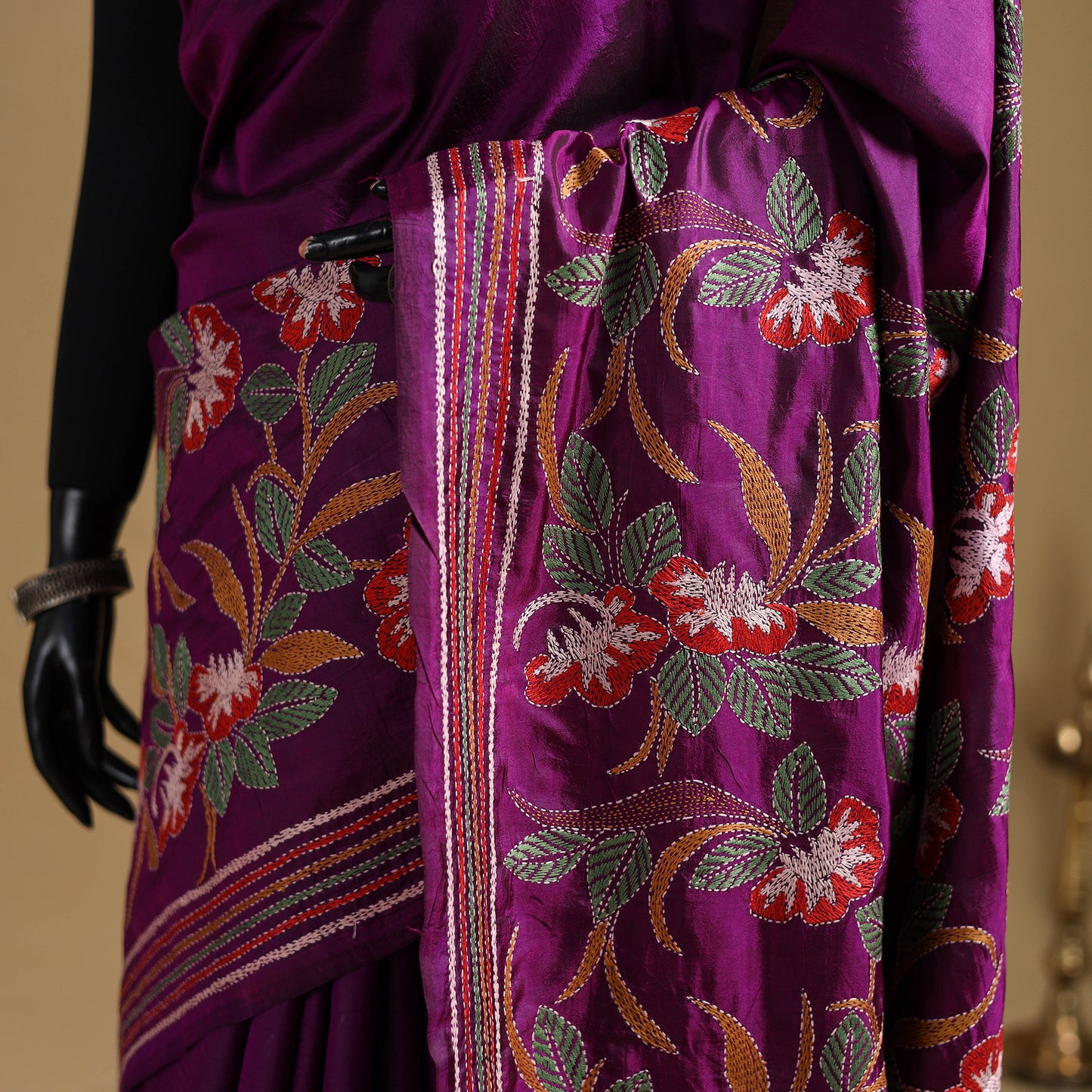 Bengal Hand Embroidered Bangalore Silk Pure Handloom Kantha Saree 06