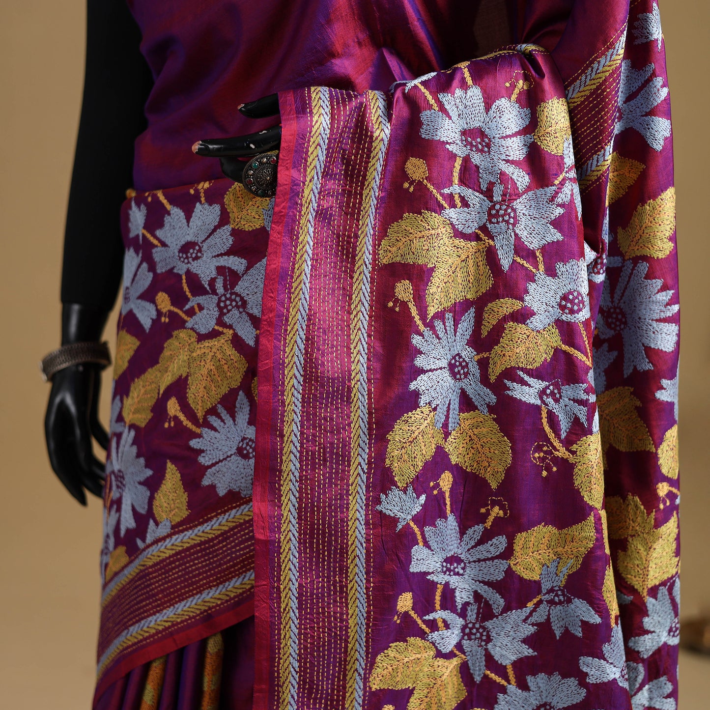 Bengal Hand Embroidered Bangalore Silk Pure Handloom Kantha Saree 08