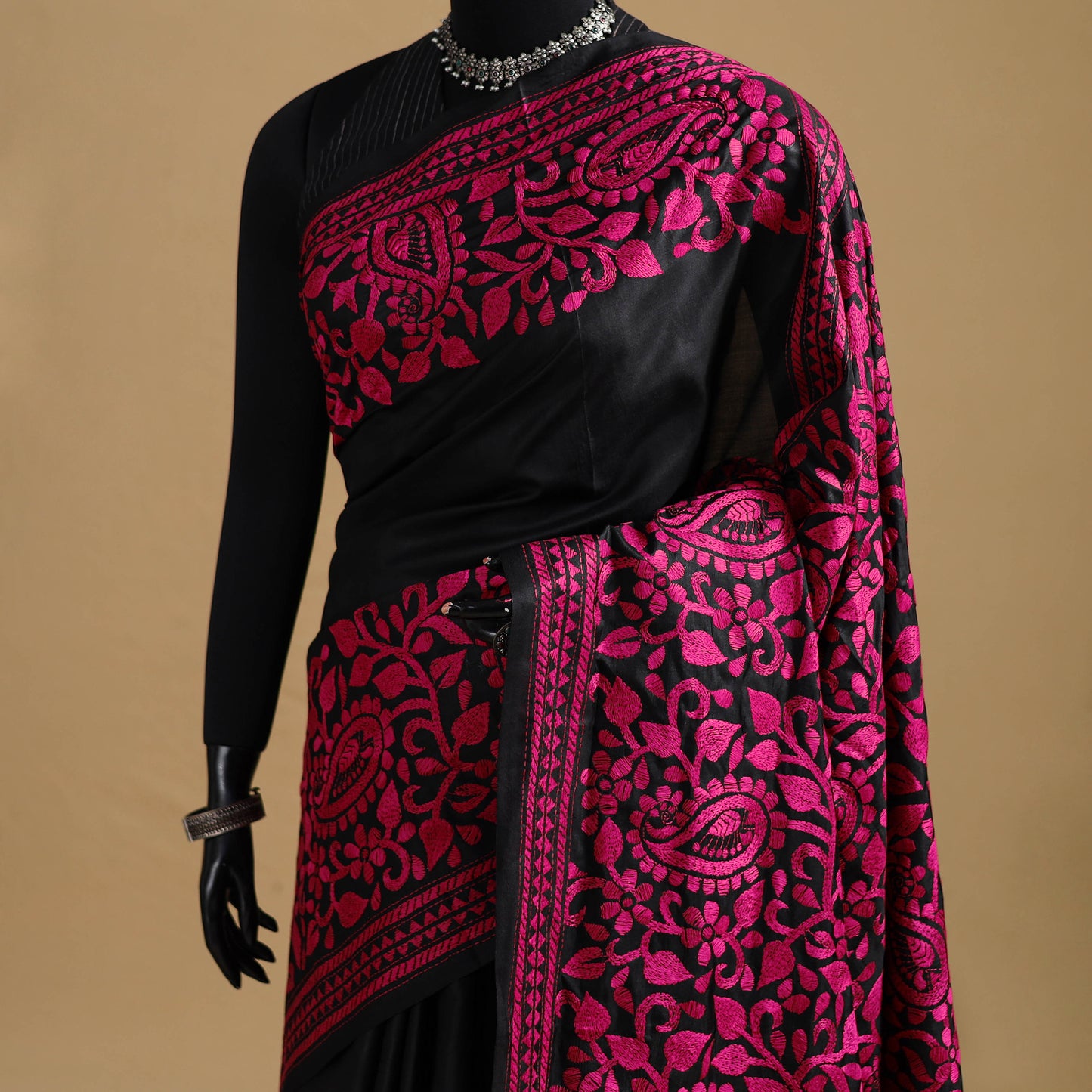 Bengal Hand Embroidered Bangalore Silk Pure Handloom Kantha Saree 10