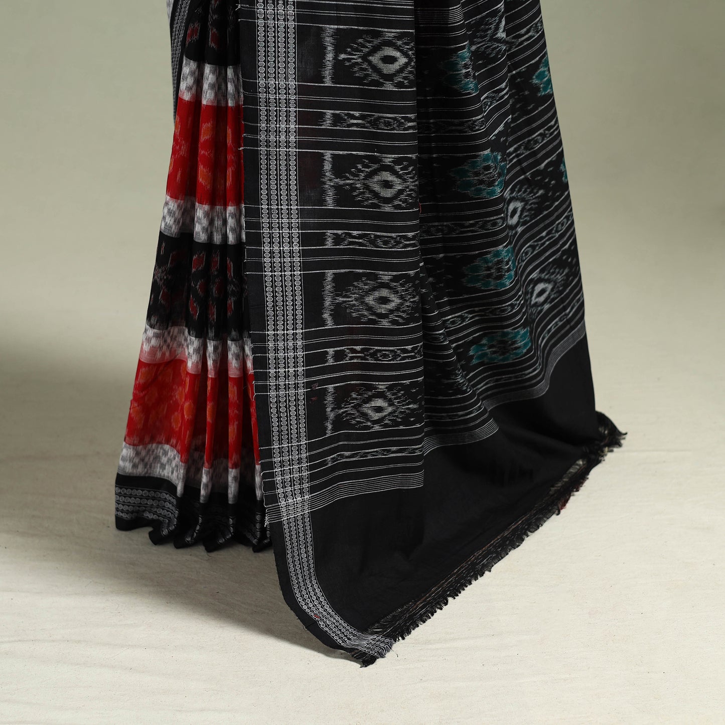 Pure Handwoven Sambalpuri Ikat Cotton Saree 07