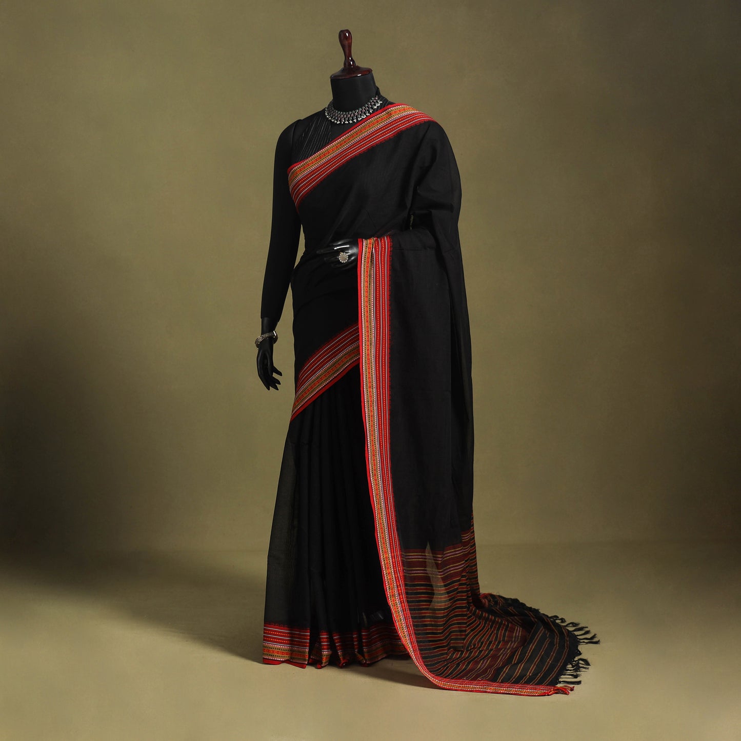Black - handwoven cotton begumpuri saree 18 - handcrafted