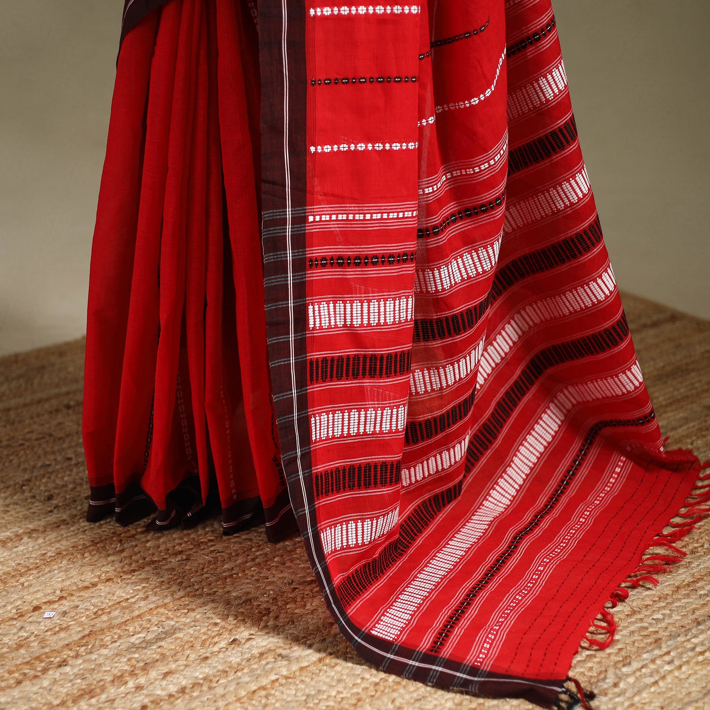 Red - Bengal Handwoven Cotton Begumpuri Saree 28