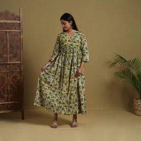  Green Flared Cotton Batik Print Dress 