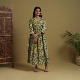  Green Flared Cotton Batik Print Dress 