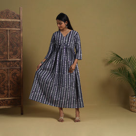 Buy Purple Flared Cotton Batik Print Dress Online 