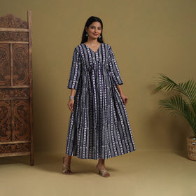 Buy Purple Flared Cotton Batik Print Dress Online 