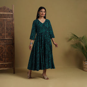 Green - Flared Cotton Batik Print Dress 04