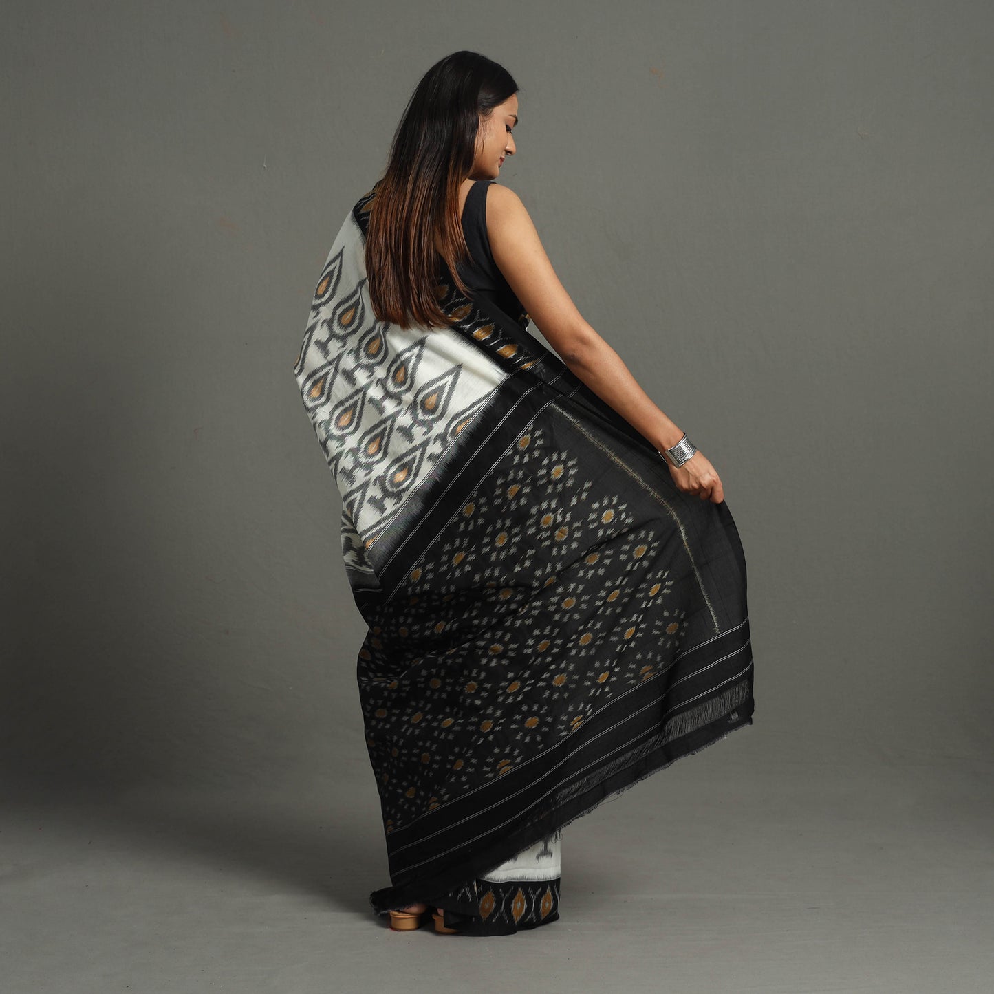 pochampally ikat saree