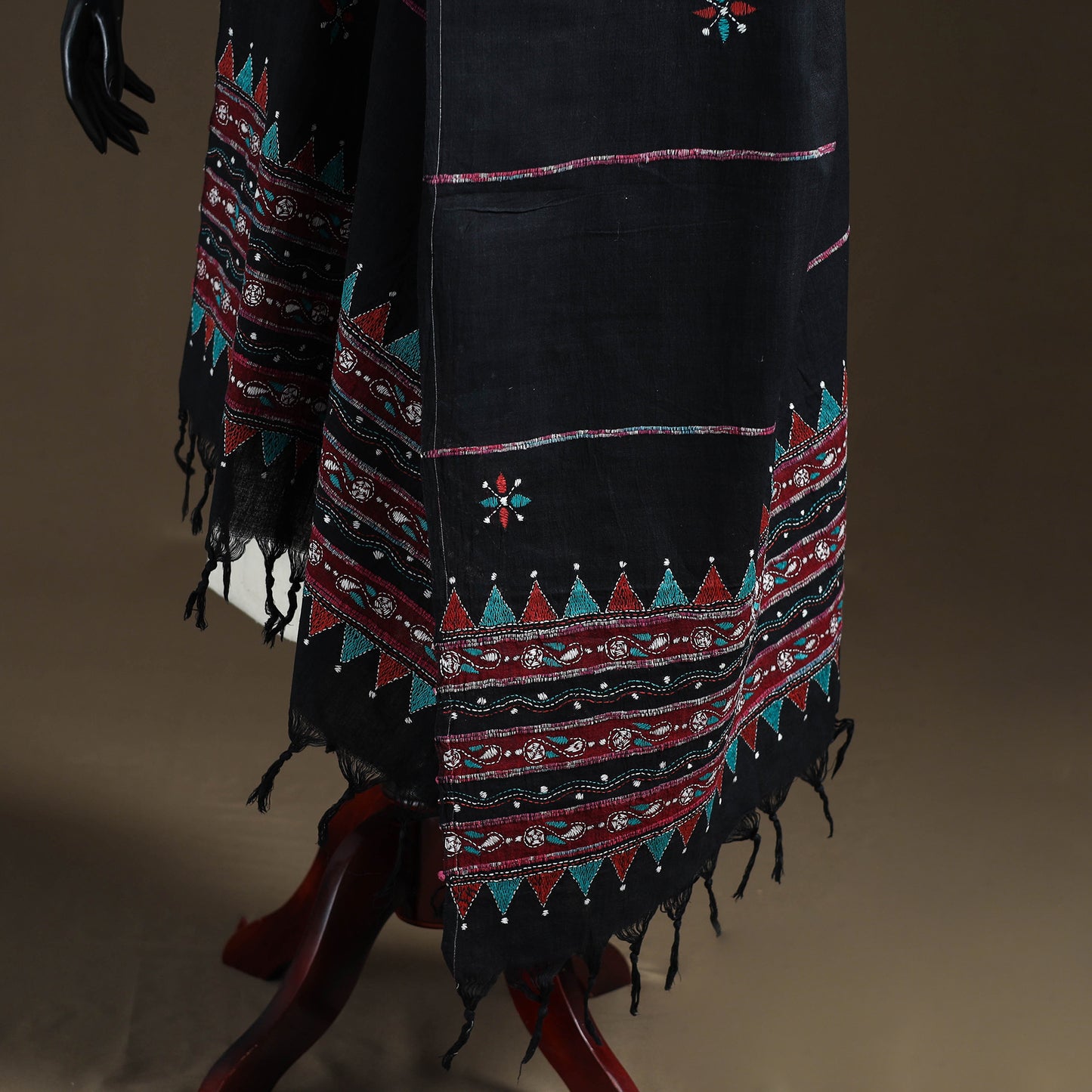 Kantha Hand Embroidered Khes Handwoven Cotton Dupatta 13