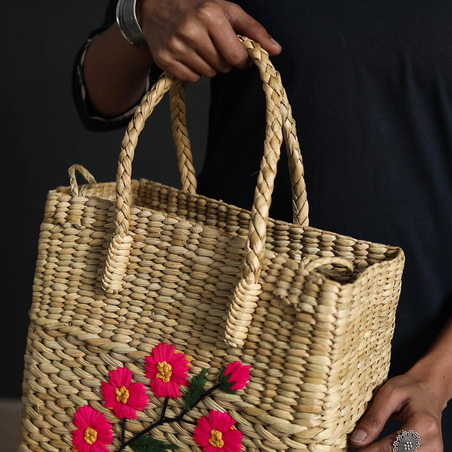 Beige Handcrafted Water Reed Embroidered Shopping Hand Bag