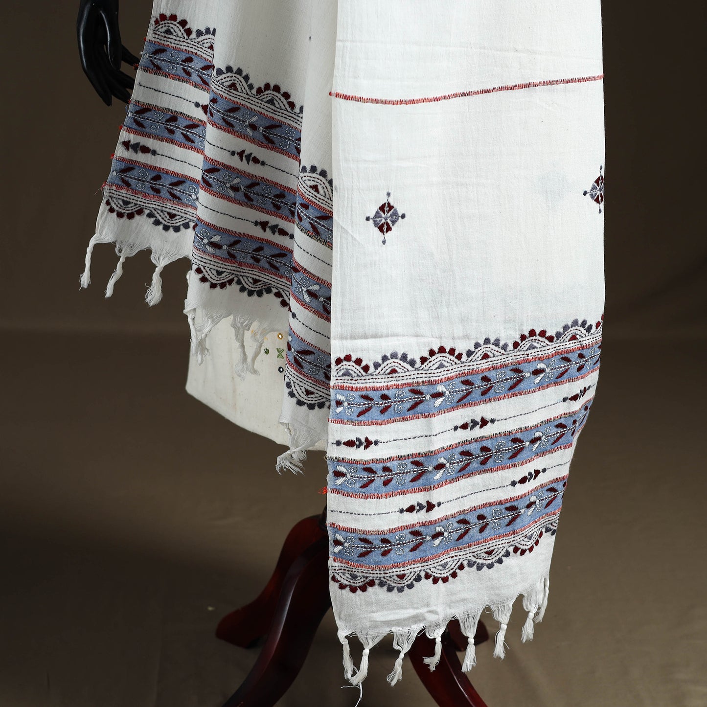White - Kantha Hand Embroidered Khes Handwoven Cotton Dupatta 25