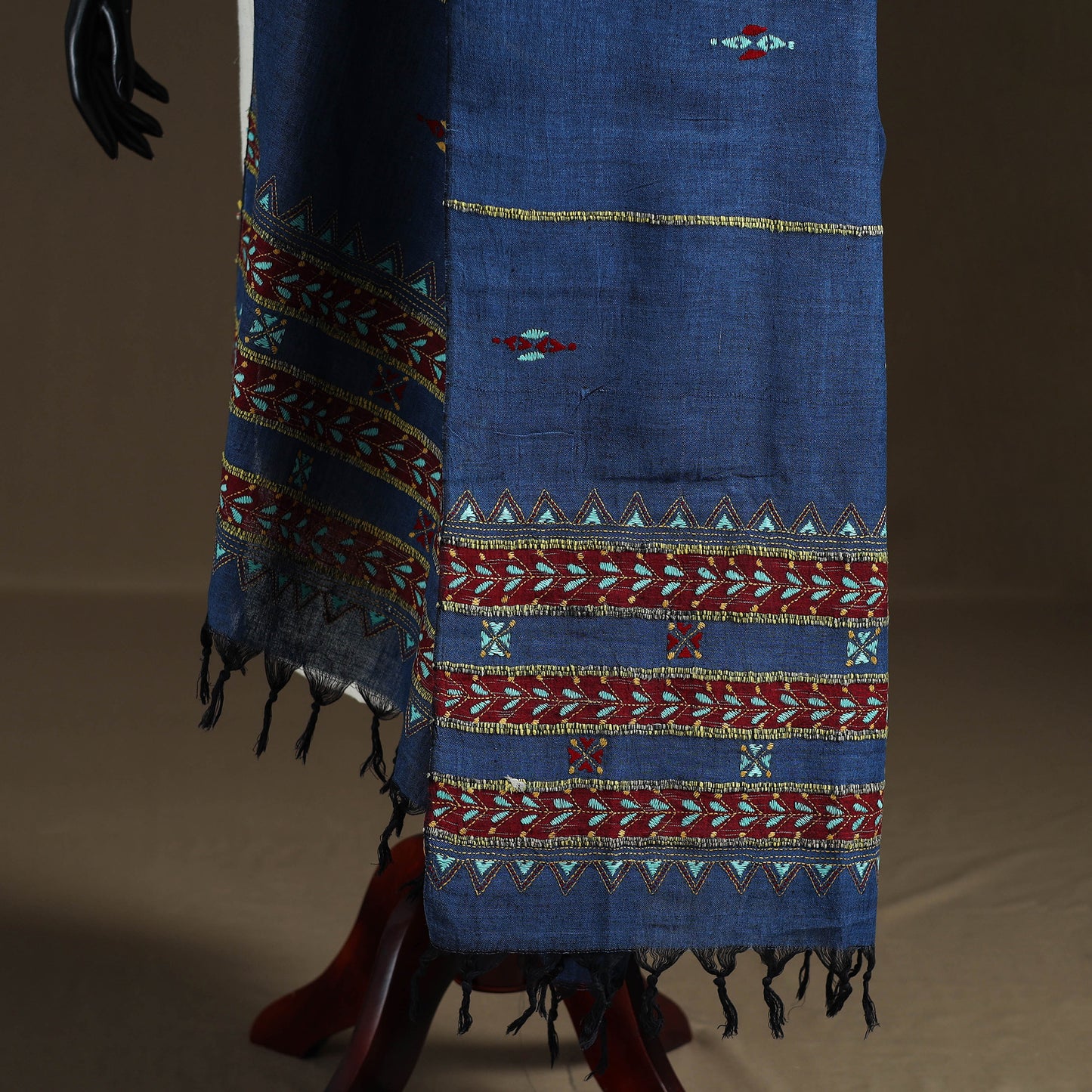 Kantha Hand Embroidered Khes Handwoven Cotton Dupatta 32