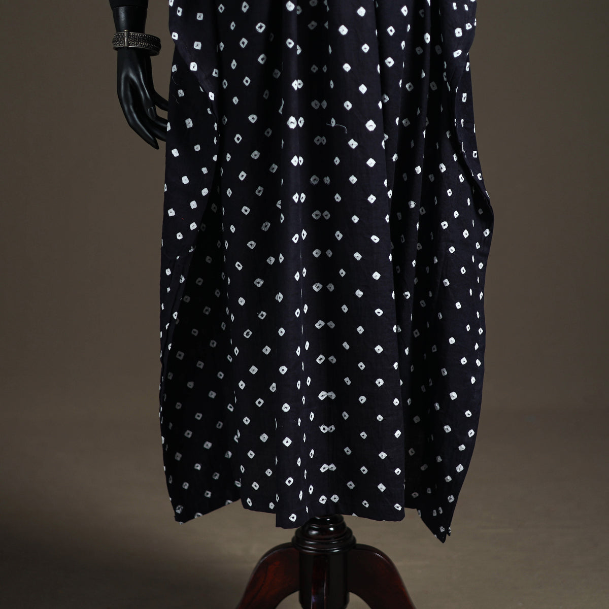 Bandhani Tie-Dye Cotton Long Kaftan 16