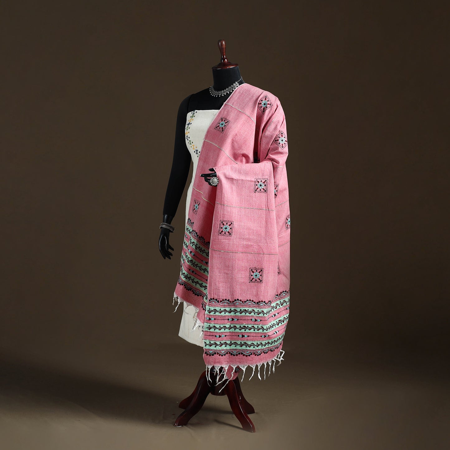 Kantha Hand Embroidered Khes Handwoven Cotton Dupatta 41